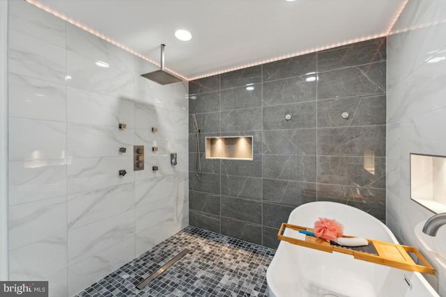 8403 SILVERDALE CT, Lorton, VA 22079