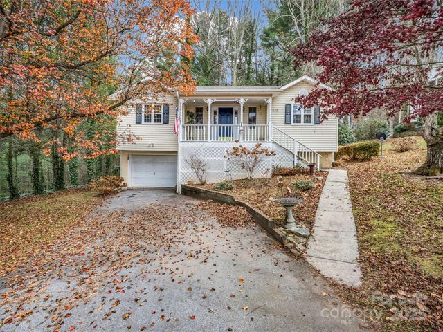 112 Serenity Circle, Hendersonville, NC 28792