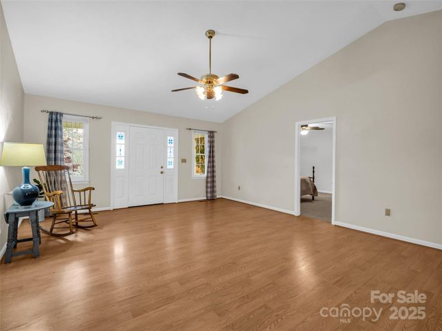 112 Serenity Circle, Hendersonville, NC 28792