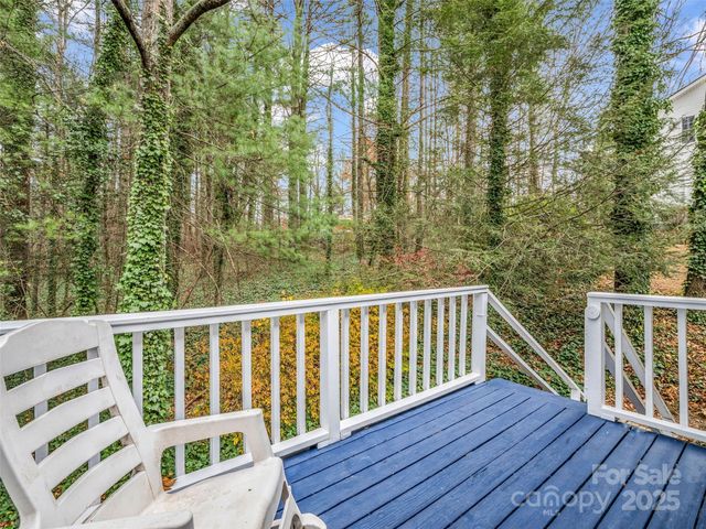 112 Serenity Circle, Hendersonville, NC 28792