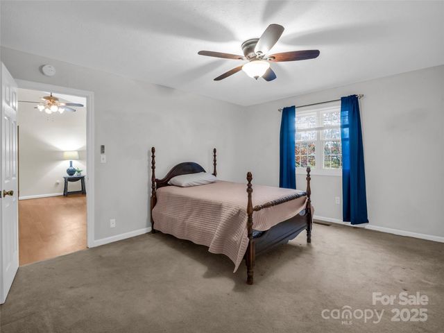 112 Serenity Circle, Hendersonville, NC 28792