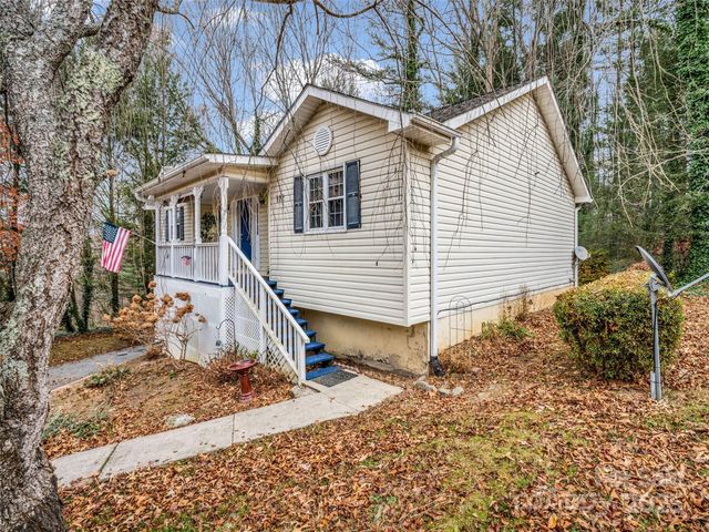 112 Serenity Circle, Hendersonville, NC 28792