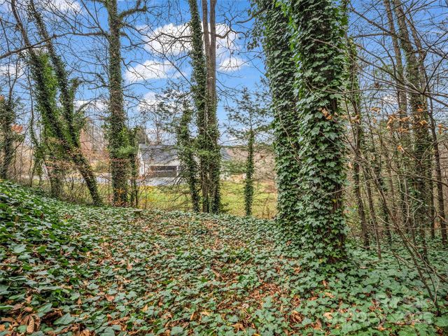 112 Serenity Circle, Hendersonville, NC 28792