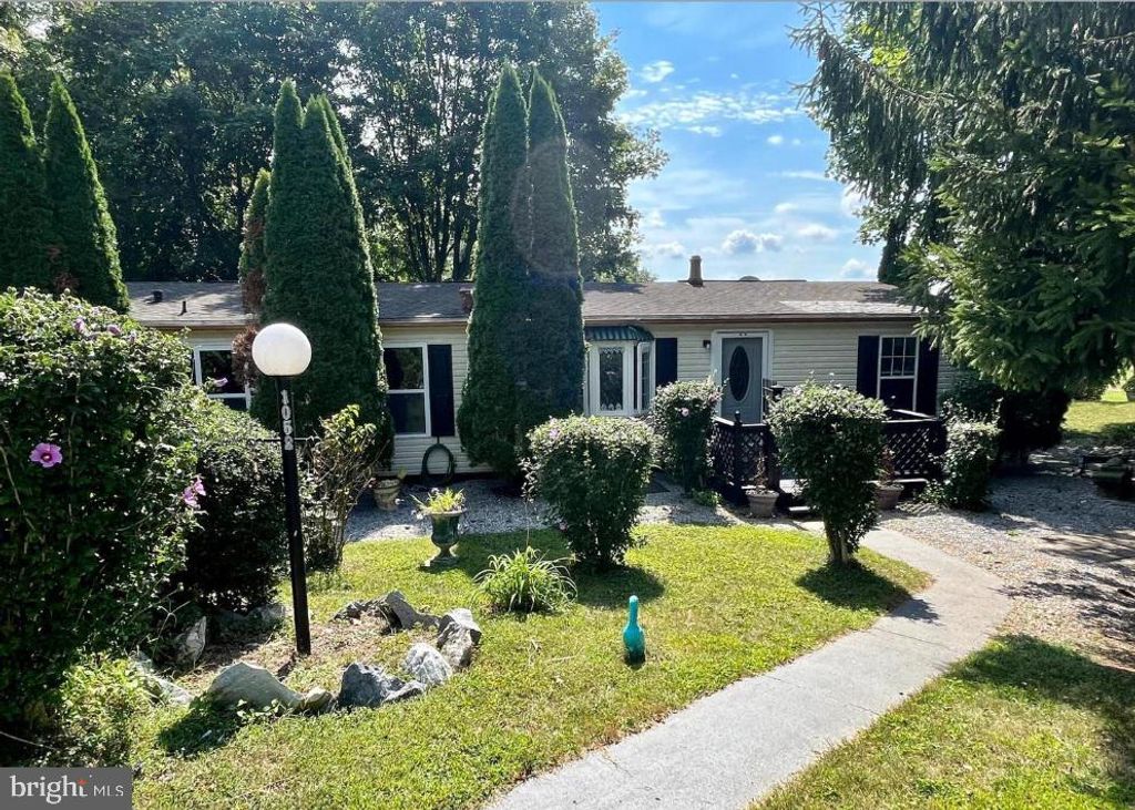 1052 APPLEVILLE RD, West Chester, PA 19380