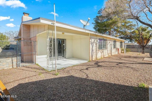 10182 Bon Aire Drive, El Paso, TX 79924