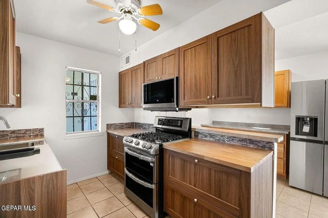 10182 Bon Aire Drive, El Paso, TX 79924