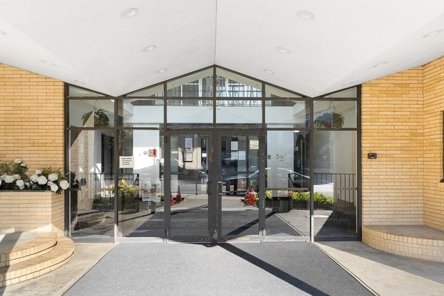 340 Main St 502, Melrose, MA 02176