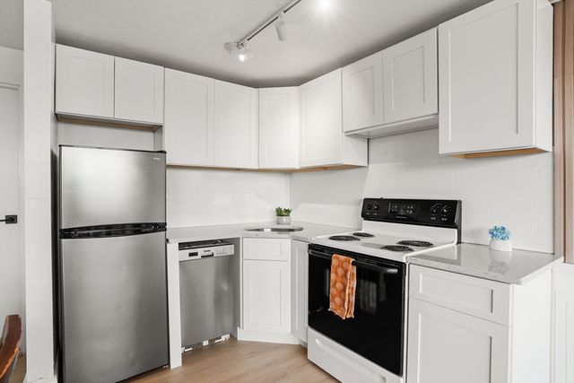 340 Main St 502, Melrose, MA 02176