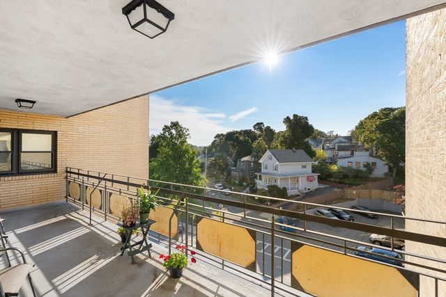 340 Main St 502, Melrose, MA 02176