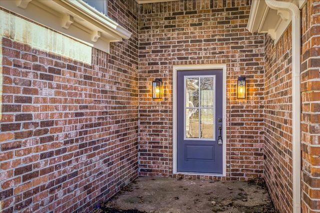 1282 RIVER BANK DR, Collierville, TN 38017