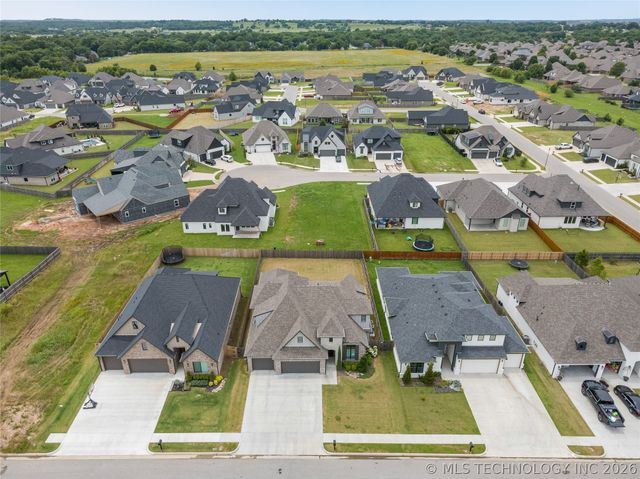 13624 S 21st Place, Bixby, OK 74008