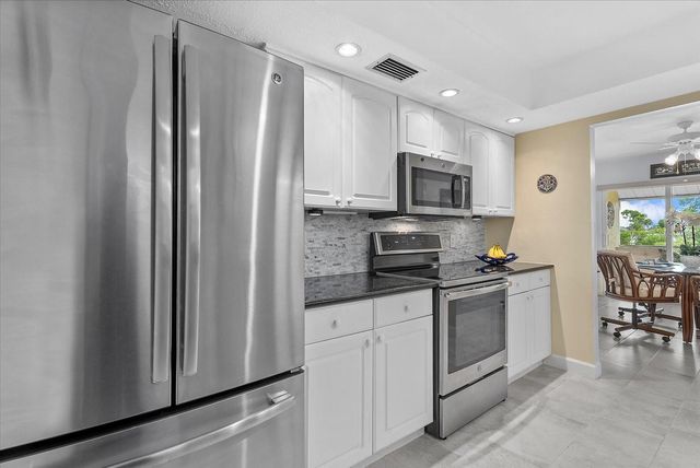 101 LOUELLA LANE 10, Nokomis, FL 34275