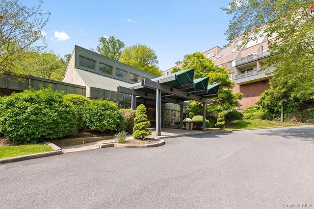 2 Fountain Lane 3W, Scarsdale, NY 10583