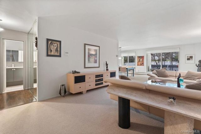 2 Fountain Lane 3W, Scarsdale, NY 10583