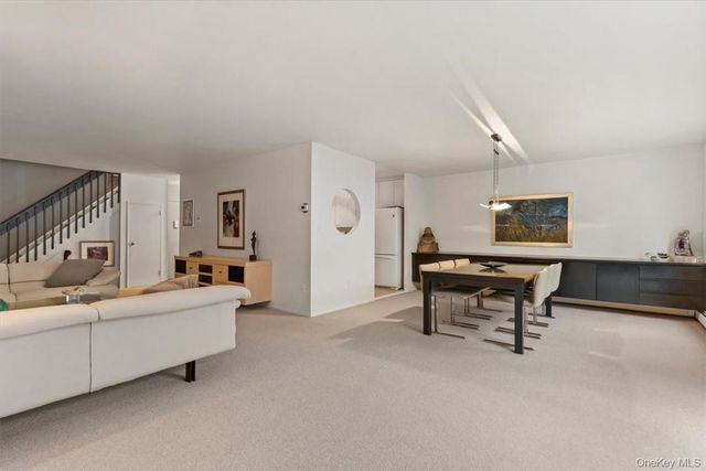 2 Fountain Lane 3W, Scarsdale, NY 10583