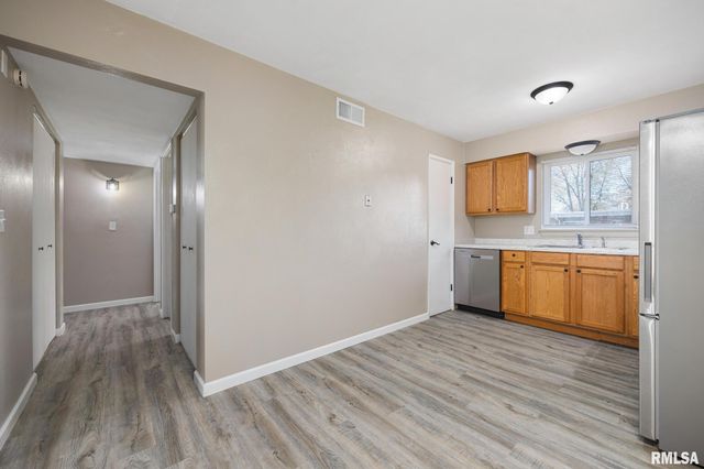 2913 W Cannes Dr Apt C, Peoria, IL 61615