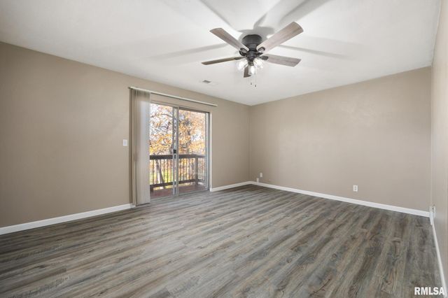 2913 W Cannes Dr Apt C, Peoria, IL 61615