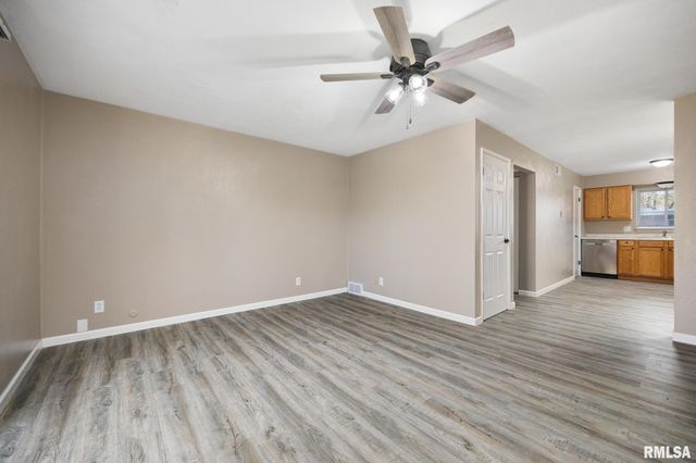 2913 W Cannes Dr Apt C, Peoria, IL 61615