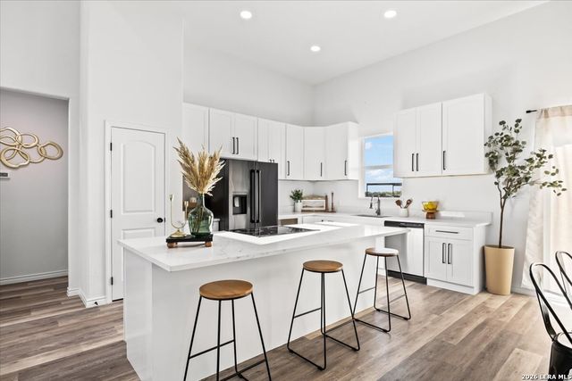 971 County Road 5715, Natalia, TX 78059