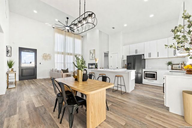 971 County Road 5715, Natalia, TX 78059