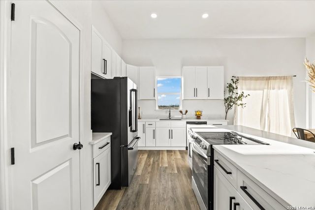 971 County Road 5715, Natalia, TX 78059