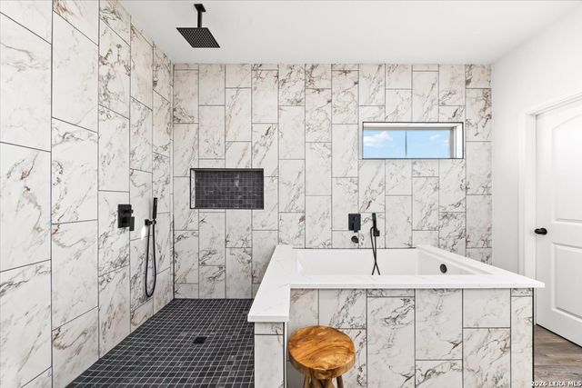 971 County Road 5715, Natalia, TX 78059