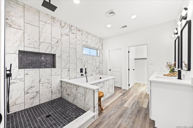 971 County Road 5715, Natalia, TX 78059