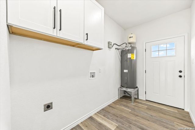 971 County Road 5715, Natalia, TX 78059