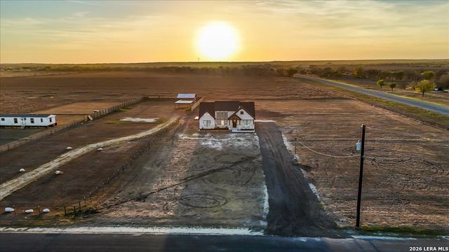 971 County Road 5715, Natalia, TX 78059