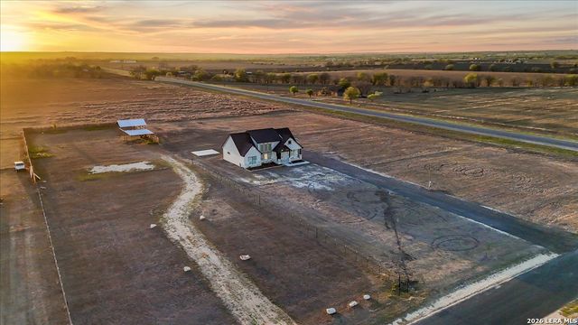 971 County Road 5715, Natalia, TX 78059