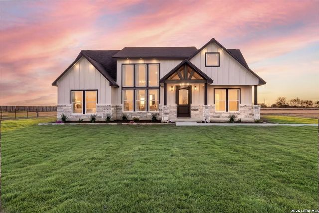 971 County Road 5715, Natalia, TX 78059