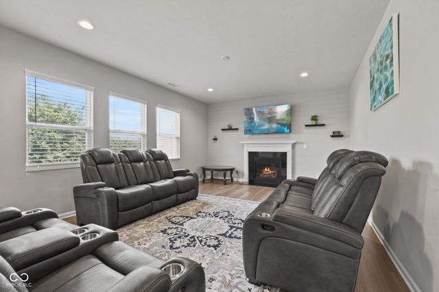 6018 Aspen Meadow Drive, Indianapolis, IN 46237