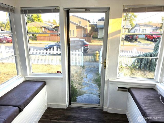 225 14th Street SE, Auburn, WA 98002