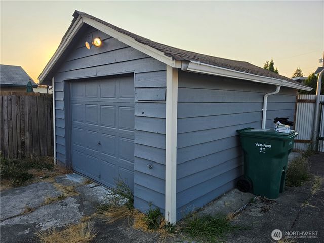 225 14th Street SE, Auburn, WA 98002