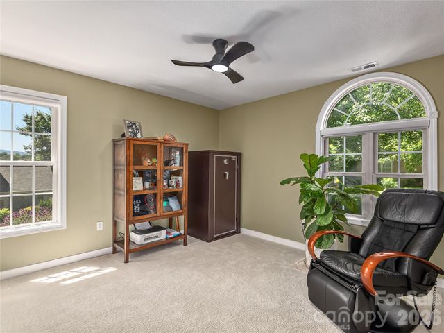 16 Stonebridge Drive, Asheville, NC 28805