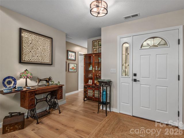 16 Stonebridge Drive, Asheville, NC 28805