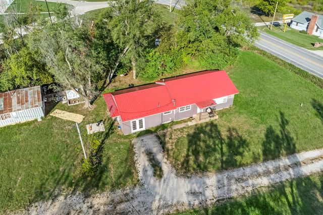2590 W Broadway Street, Bolivar, MO 65613