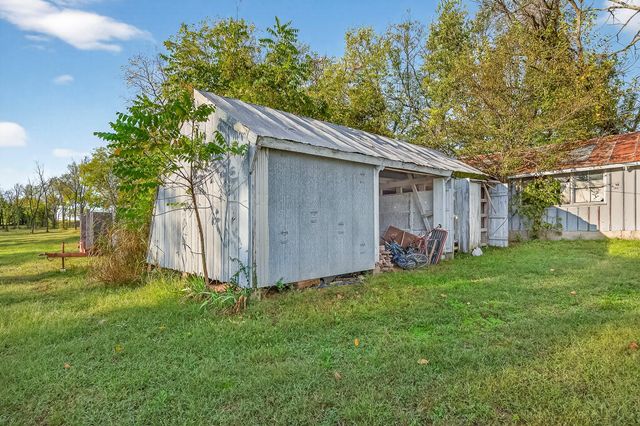 2590 W Broadway Street, Bolivar, MO 65613