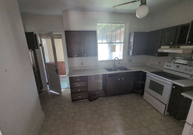 624 Willis Avenue, Perry, IA 50220