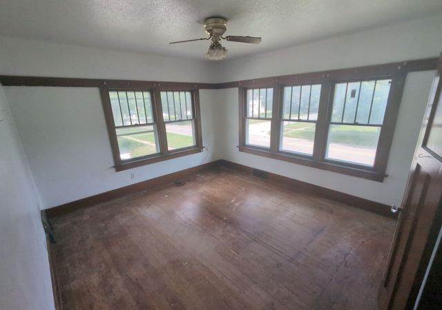 624 Willis Avenue, Perry, IA 50220