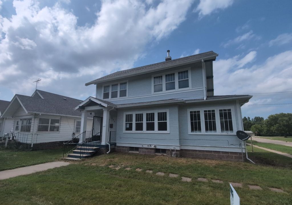624 Willis Avenue, Perry, IA 50220