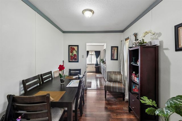 4047 2nd Avenue, Des Moines, IA 50313