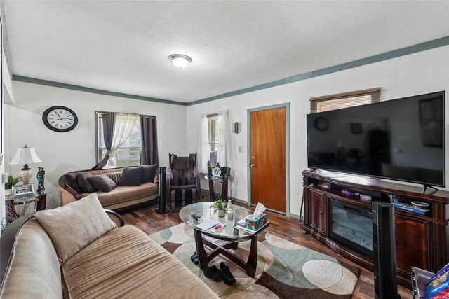 4047 2nd Avenue, Des Moines, IA 50313