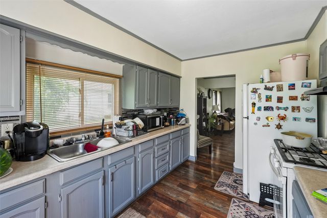4047 2nd Avenue, Des Moines, IA 50313