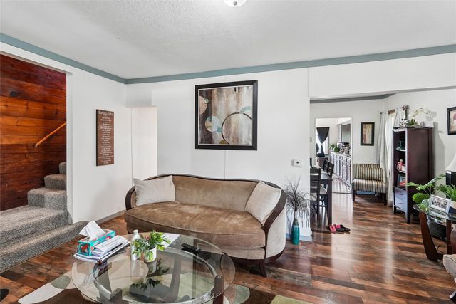 4047 2nd Avenue, Des Moines, IA 50313