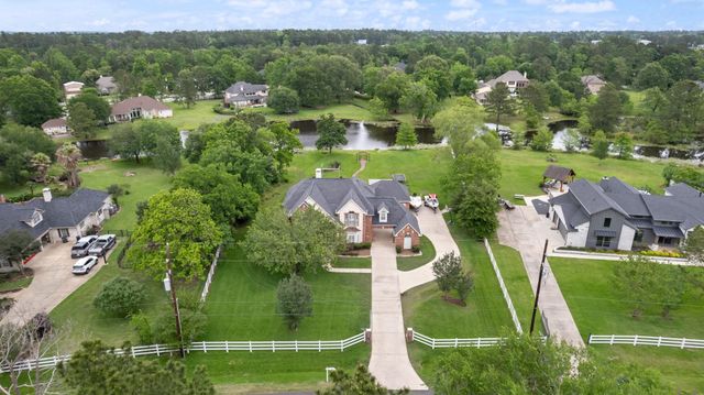 12010 Live Oak Drive, Magnolia, TX 77354