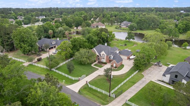 12010 Live Oak Drive, Magnolia, TX 77354