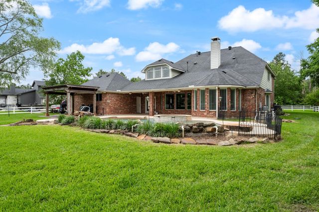 12010 Live Oak Drive, Magnolia, TX 77354