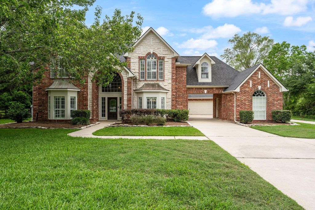 12010 Live Oak Drive, Magnolia, TX 77354