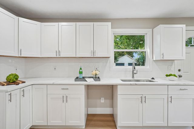 3059 E 8th Avenue, Columbus, OH 43219